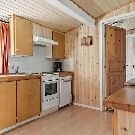 2 Bedroom Gorgeous In Casa de Férias