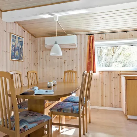 Ferienhaus 2 Bedroom Gorgeous In