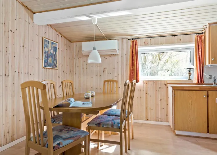 Ferienhaus 2 Bedroom Gorgeous In